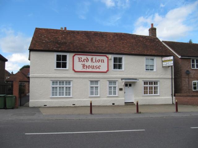 Red Lion, Bentley