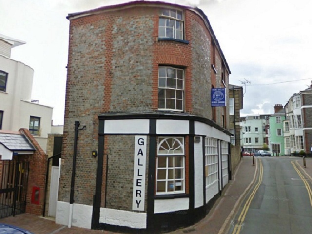 Marine Tap, Cowes, Isle Of Wight