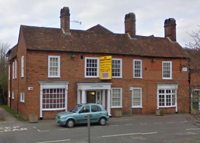 The Crown, Hartley Wintney