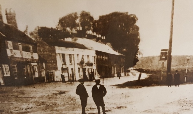 The Crown, Hartley Wintney