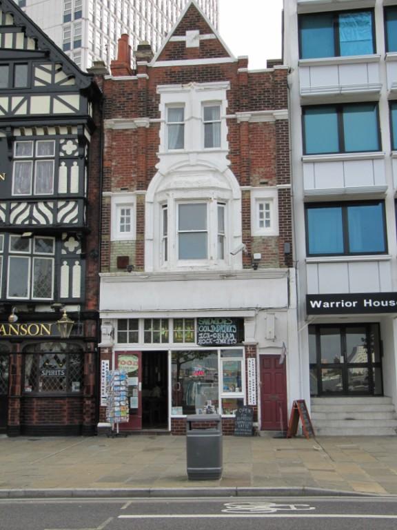 Victoria & Albert, Portsmouth