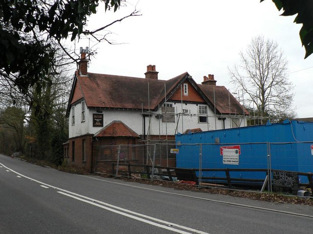 Fighting Cocks, Tadley