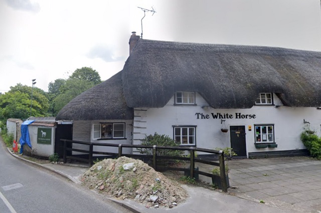 White Horse, Thruxton