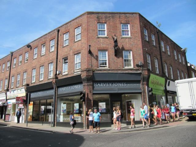 Black Swan, Winchester