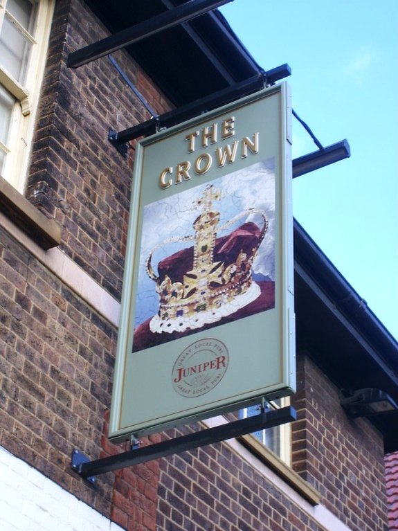 The Crown, Borehamwood