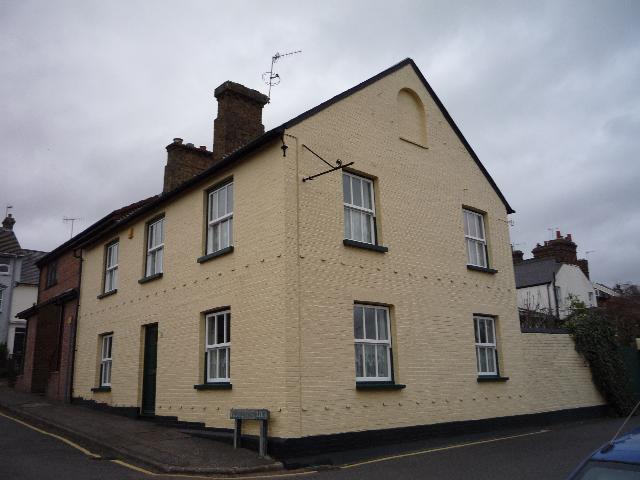 Hop Garland, Hemel Hempstead