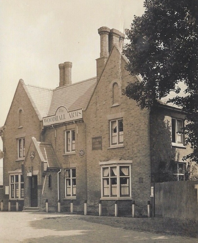 Woodhall Arms, Stapleford