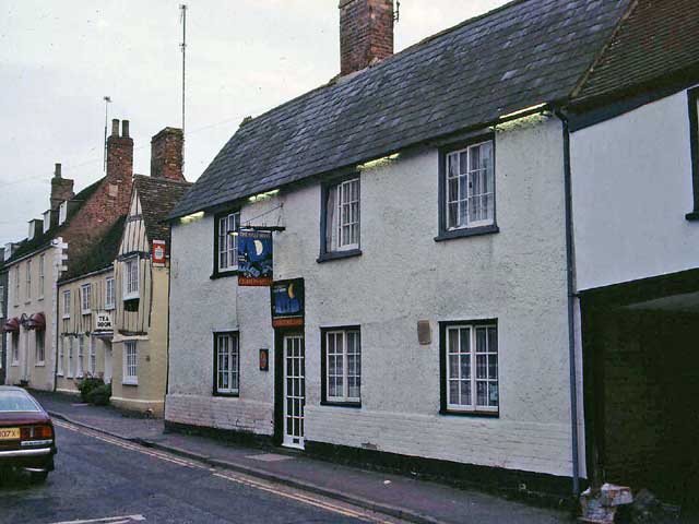 Half Moon, Kimbolton