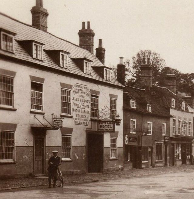 White Lion, Kimbolton