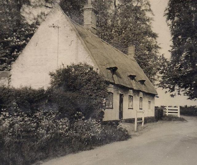 Horse Shoes, Woodhurst