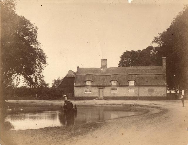Horse Shoes, Woodhurst