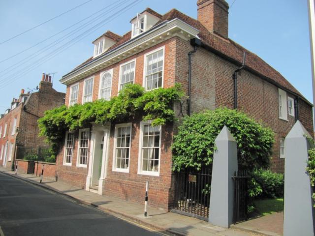 Crown & Anchor, Canterbury