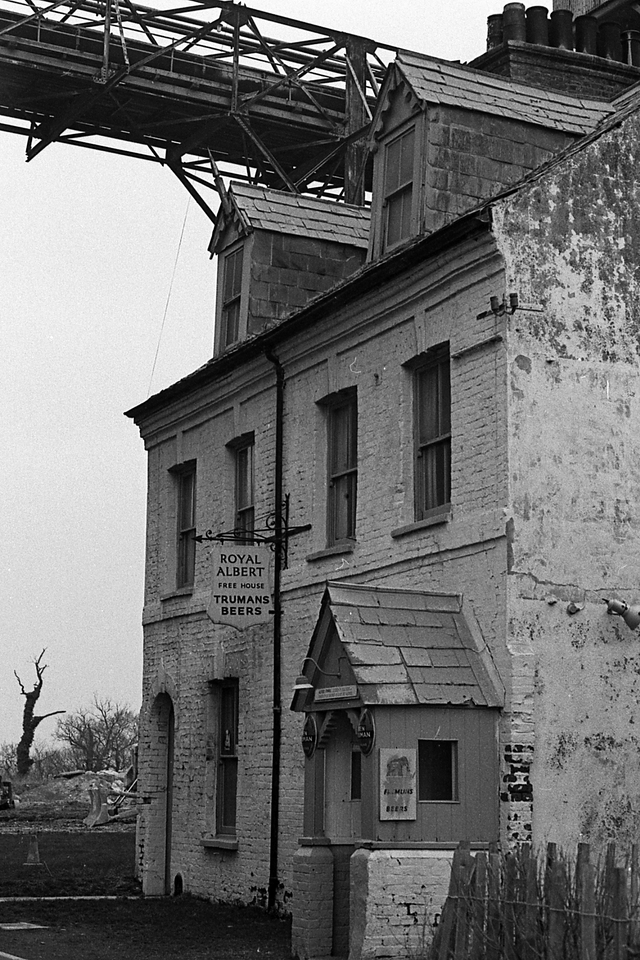 Royal Albert, Cliffe