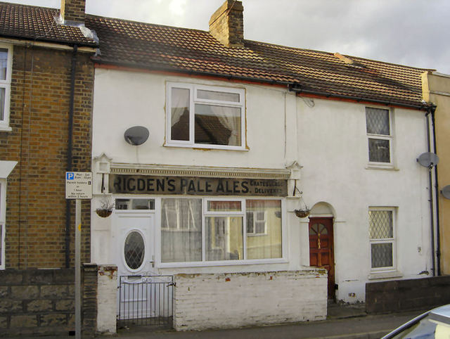 Globe & Laurel, Gillingham