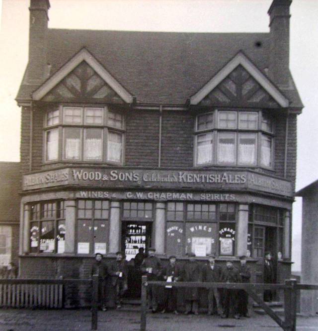 Albion Shades, Gravesend