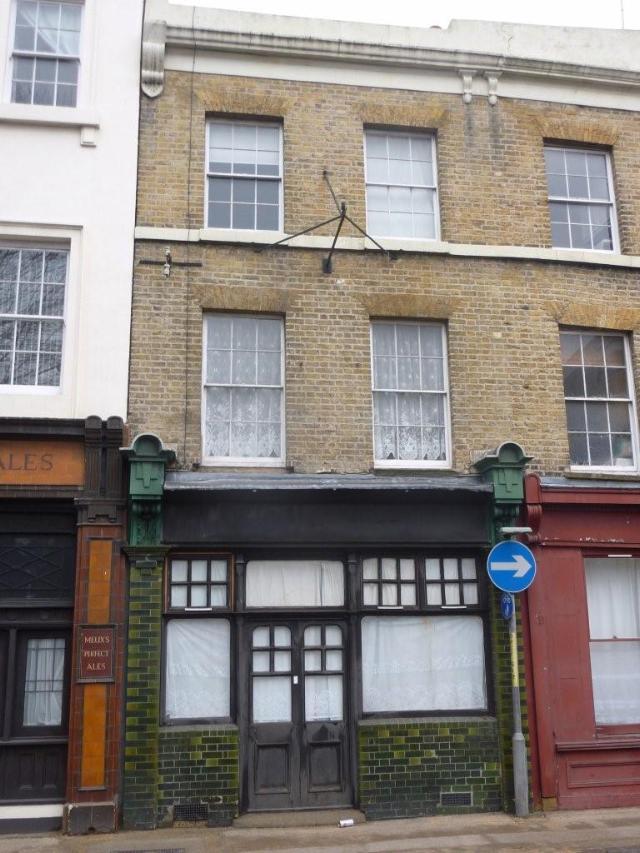 Crown Shades, Gravesend