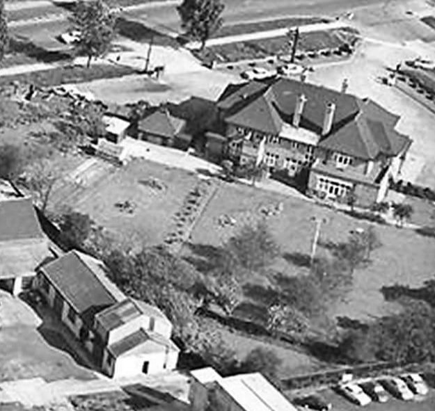 The Pilgrims, Orpington