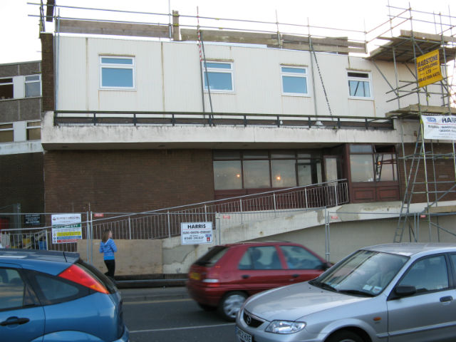 We Three Loggerhead, Tonbridge