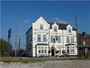 Queens Hotel, Bickershaw