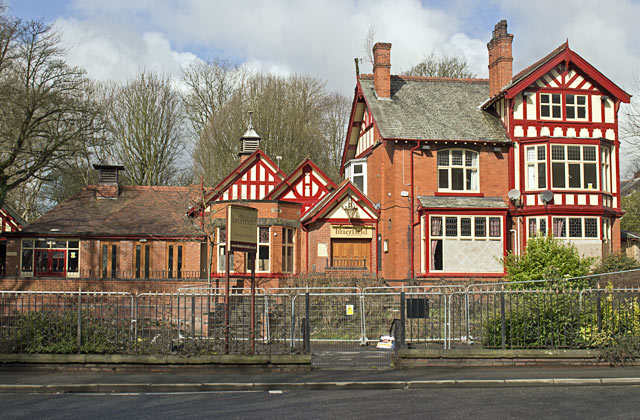 Brierfield Hotel, Bolton