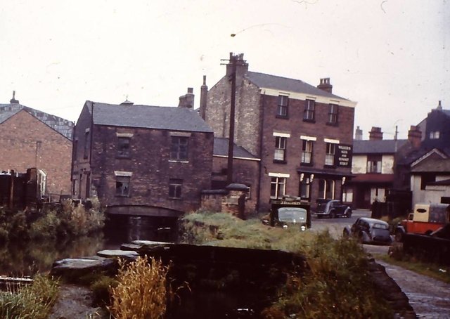 Bull & Wharf, Bolton