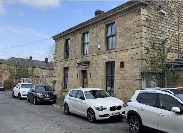 Bowling Green, Burnley