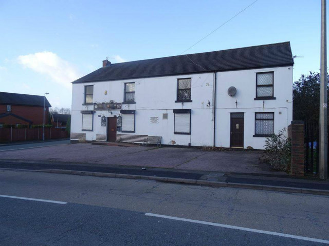 Silver Dollar, Leigh