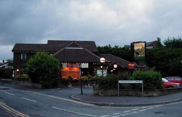 Smithy Bridge Inn, Littleborough
