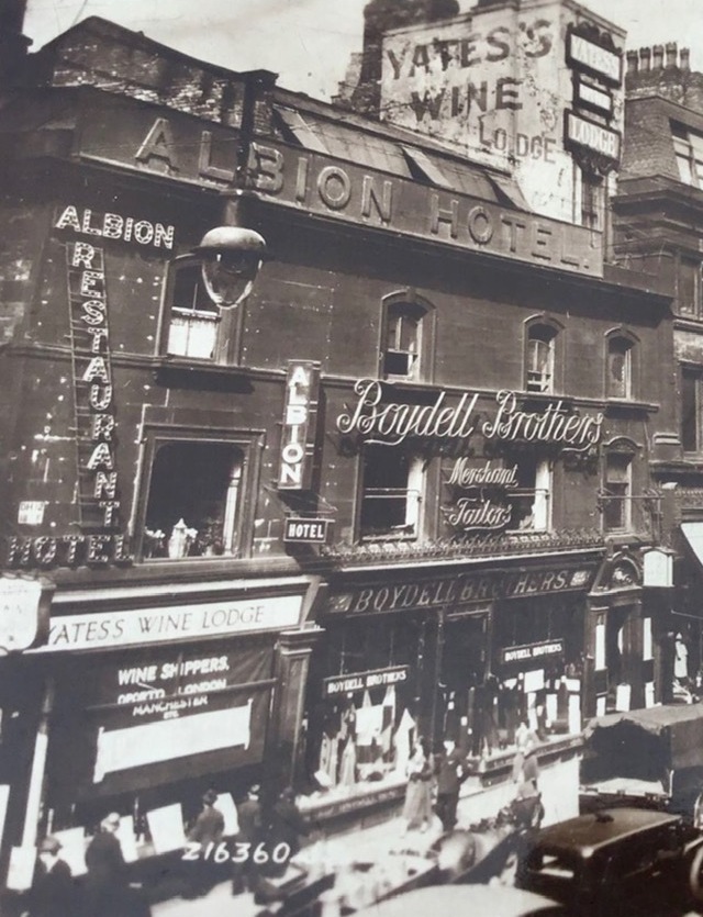 Yates Wine Lodge, Manchester