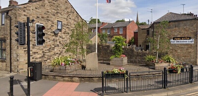 Cotton Tree Inn, Newhey