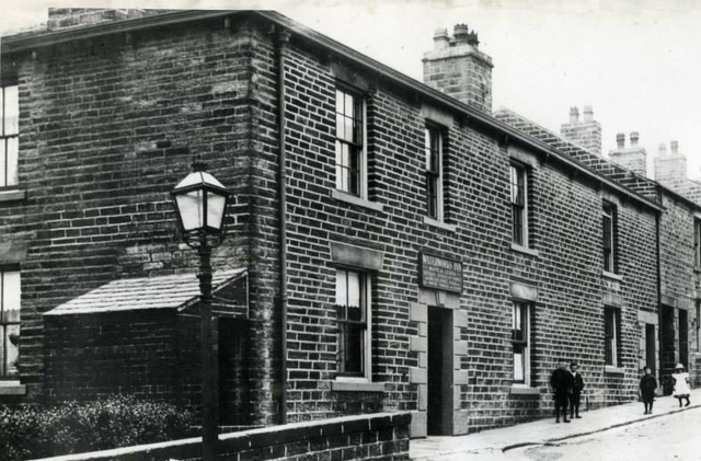 Waterworks Inn, Newhey