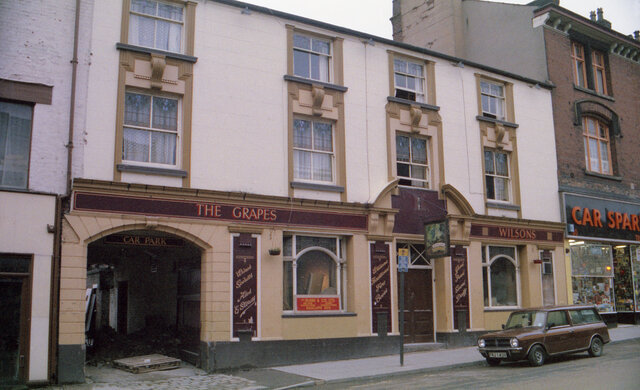 The Grapes, Oldham