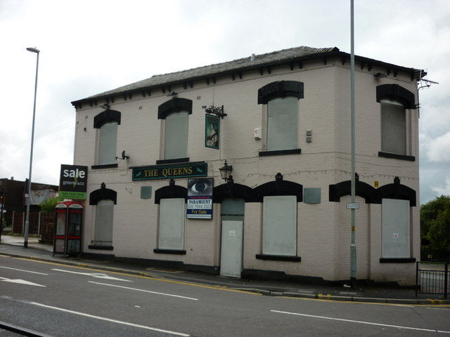 The Queens, Oldham