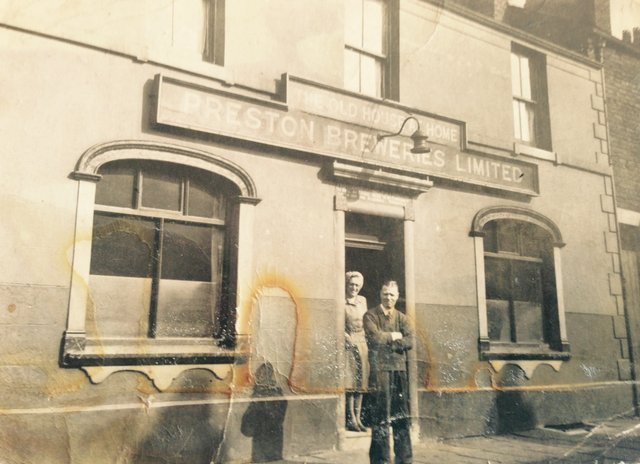 Old House At Home, Preston