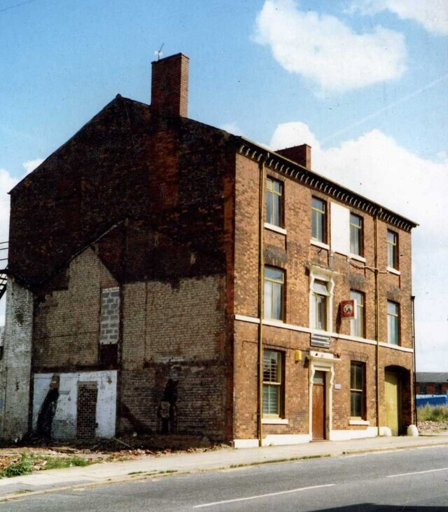 Mona Hotel, Rochdale