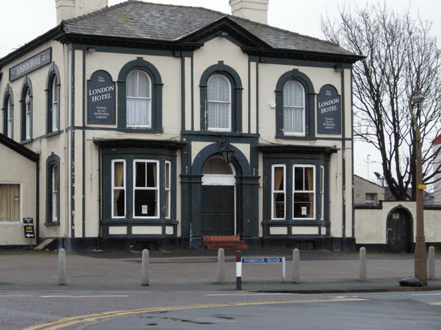 London Hotel, Southport