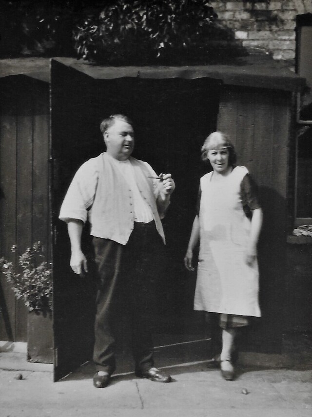 Willoughby De Broke Arms, Helpringham