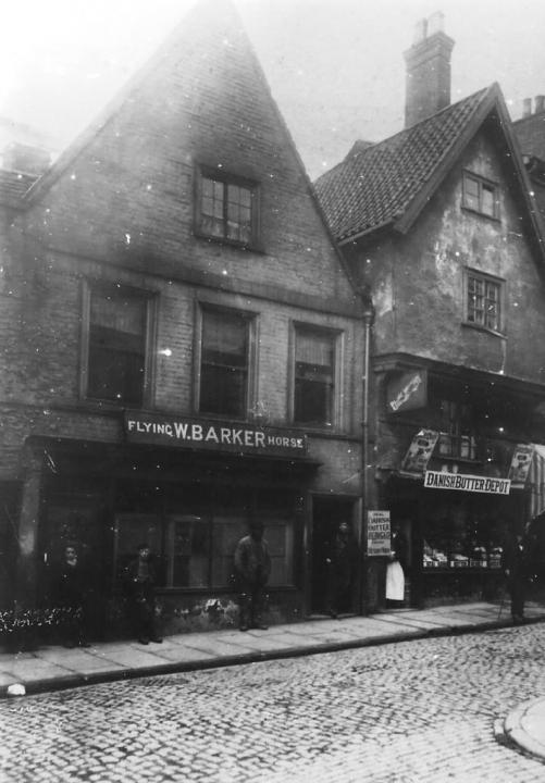 Flying Horse, Lincoln