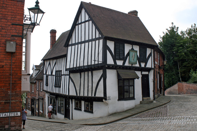 The Harlequin, Lincoln
