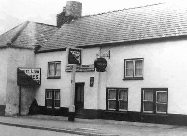 White Lion, Long Sutton