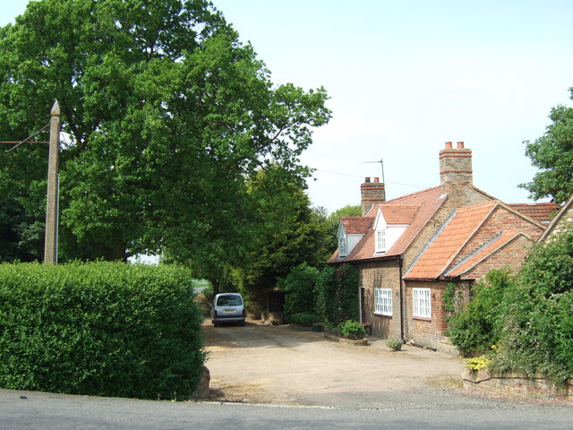 Four Horse Shoes, Throckenholt