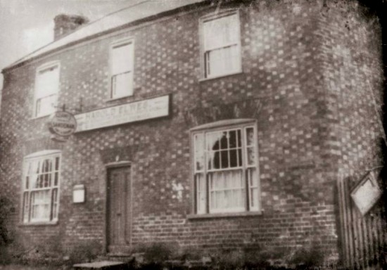 Bell & Bowl, Whaplode