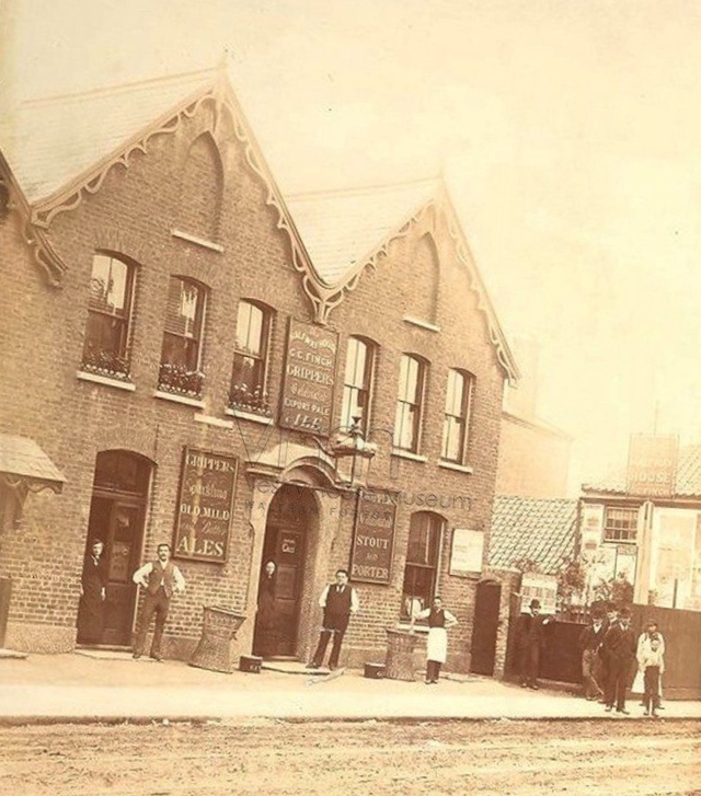 Halfway House, Leytonstone, E11