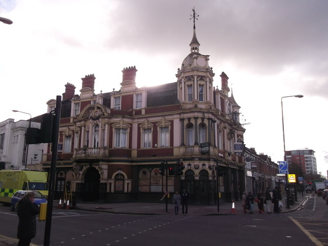 Earl Of Essex, Manor Park, E12