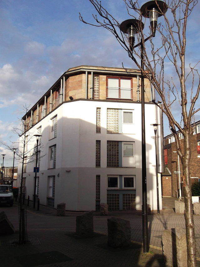 Lord Raglan, Plaistow, E13