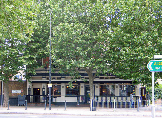 Oporto Tavern, Poplar