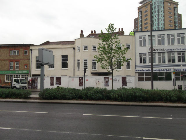 Log Cabin, Stratford