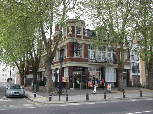 The Pigeons, Stratford