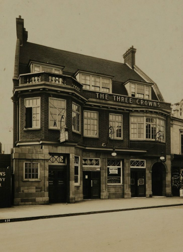 Three Crowns, North Woolwich