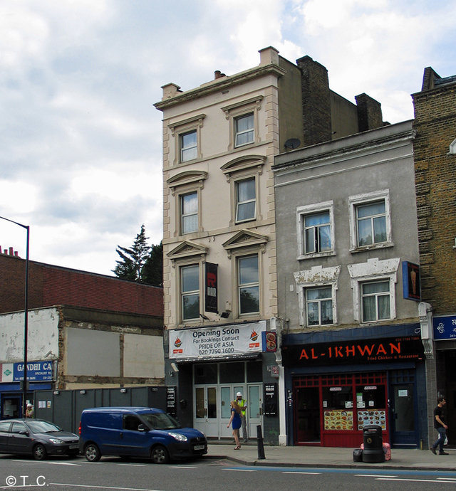 Three Crowns, Stepney